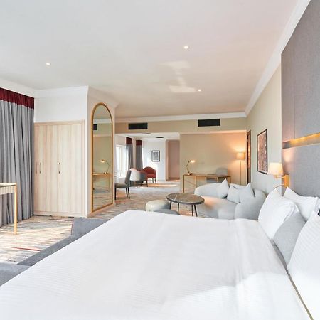 Ramada By Wyndham Doha Old Town Hotel Eksteriør billede