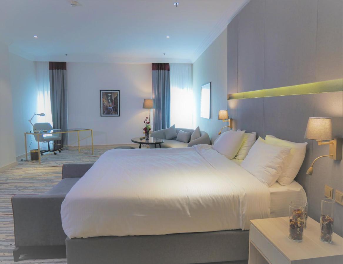 Ramada By Wyndham Doha Old Town Hotel Eksteriør billede